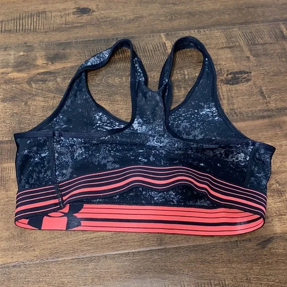 Reversible under armour sports bra - Picture 3 of 3